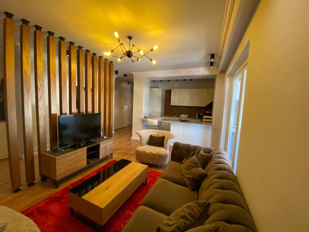 Mel'S Place Τίρανα Εξωτερικό φωτογραφία